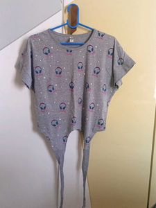 Gray Headphones Graphic Tee