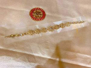 Exquisite Gold-Tone Floral Matha patti