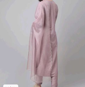Lilac Ethnic Kurta Set with Scalloped Dupatta (3-P