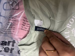 green h&amp;m tshirt