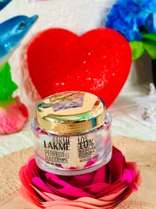 Lakme Perfect Radiance Day Gel Creme