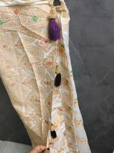 Elegant White and Gold Banarasi Silk Saree