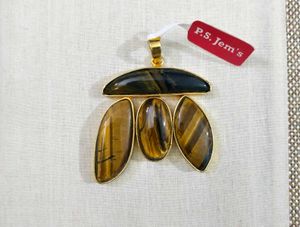 Beautiful Tiger's Eye Stone Pendant For Women