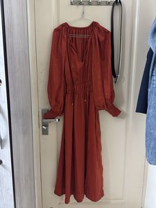 Elegant Rust Colored Midi Dress