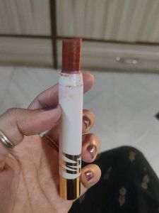 My Glamm crayon lipstick