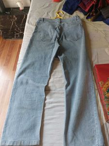 Straight Jeans