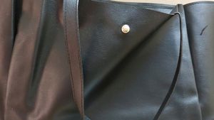 WOMEN BLACK SHOULDER BAG👜