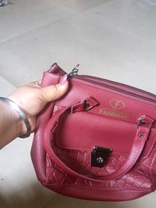 Chic Red Shoulder Bag