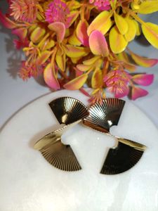 Unique Fan Design Jewelry