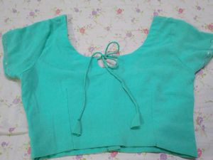🩵Elegant Turquoise Saree with Embelli🩵shments