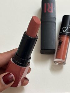 Bundle of 4 Lipsticks &amp; Glosses