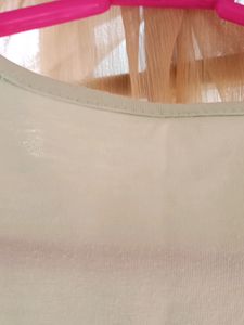 👧 T-shirt.