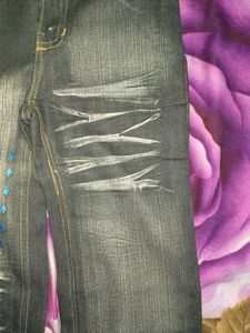 VINTAGE BELL BOTTOM JEANS (WITH COOL EMBROIDERY)