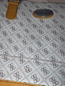 Chic Al Jazeera Shoulder Bag