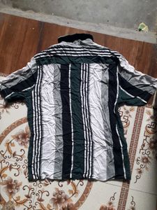 Men's Vertical Stripe Short Sleeve Shirt
