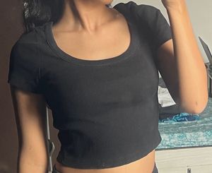 Ribbed Cropped Top