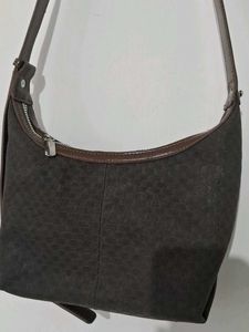 Stylish Brown Shoulder Bag / Adjustable shoulde