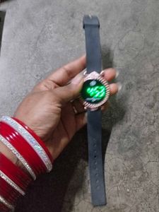Stylish Touch Screen Smartwatch