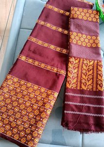 beautiful cotton maroon and golden dokhona set