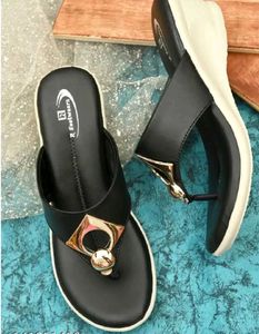 Stylish Black soft Sandals mediums heel