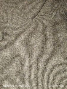 Gray V-Neck Ribbed Knit Sweater