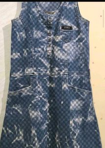 Chic Denim Dress 👗