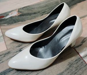 Beautiful Heels👠 Size issue So I Want to Sell