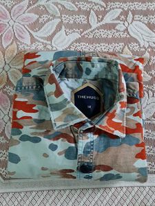 THEHUGG Camouflage Print Shirt