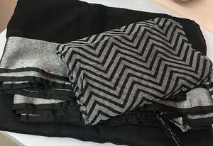 Elegant Black Saree with Blouse Material