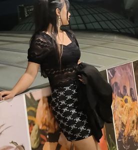 black skirt