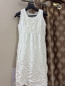 Elegant White Embroidered Kurta
