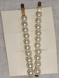 Pearl Hair Clips (Set of 2)