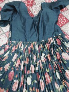 Elegant Floral Ethnic Gown With Dupata Padded