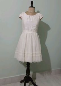 Elegant beige fitted Dress