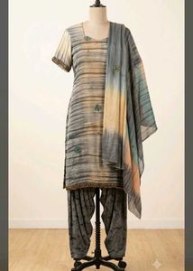 Stylish Grey & Peach Ombre Kurta Set with Dupatta
