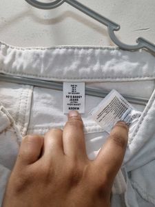 H&amp;M 27 waist white jeans 90's baggy style