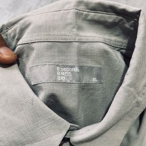 Men's Casual Button-Down Shirt