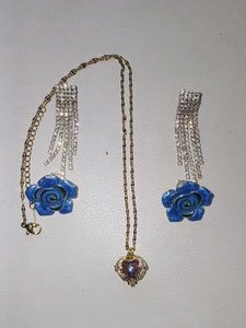 Blue Rose &amp; Heart Pendant Necklace Set