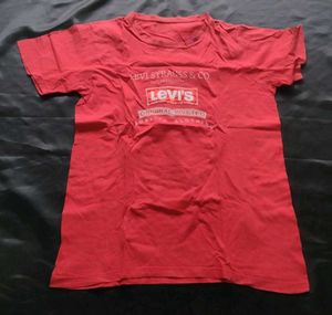 Levi's Red Graphic T-Shirt