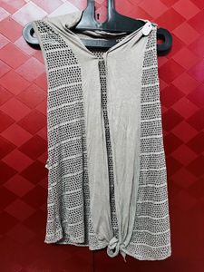 Women's Sleeveless Open Front cotton top