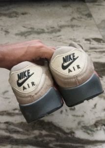 Nike Air Max 90