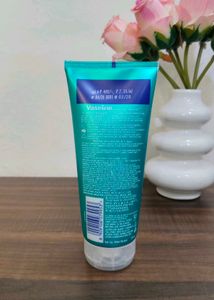 Vaseline Gluta-Hya Smoothing Perfector