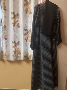 navy blue striped abaya.