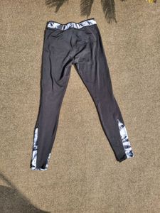 Domayoga Black Geometric Leggings