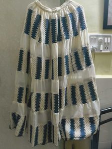 UNSED NEW -beautiful colour block pattern Skirt