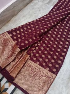 Elegant Maroon Saree with Gold Border