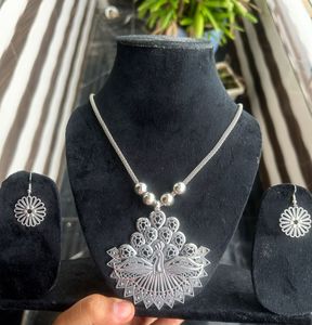 🦚Peacock Design Necklace & Earring Set