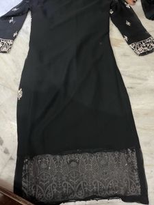 Elegant Black Embroidered Pakistani Kurta set
