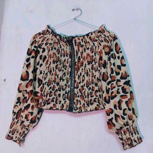 Chic Leopard Print stretchy Crop Top
