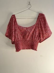 Chic Floral Print Cropped Top